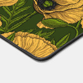 Gelbe Pfeffer auf dunkelgrün Schreibtischunterlage (Ecke)