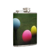 GELBE, PINK UND BLAUE Golf Balls Flachmann (Rechts)