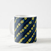 Gelbe Punkte Abstraktes Muster Kaffeetasse (Vorderseite Links)