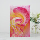 Gelbe rosa Blätter Briefpapier (Stehend Vorderseite)