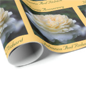 Gelbe Rose Blume Personalisiert Jubiläum Geschenkpapier (Rolleneckpunkt)