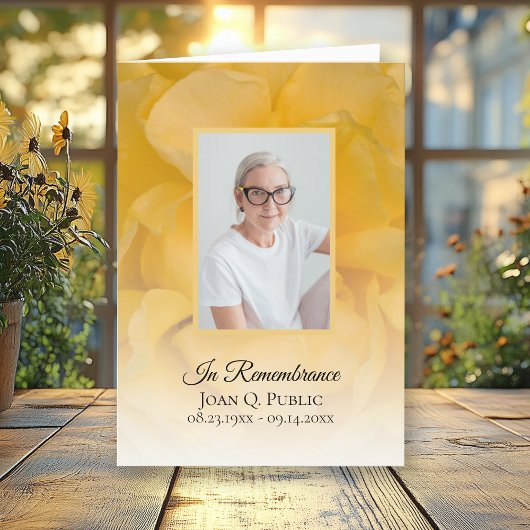 Gelbe Rose Blume Petals Begräbnisdienst geklappt Programm