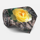Gelbe Rose Krawatte (Gerollt)
