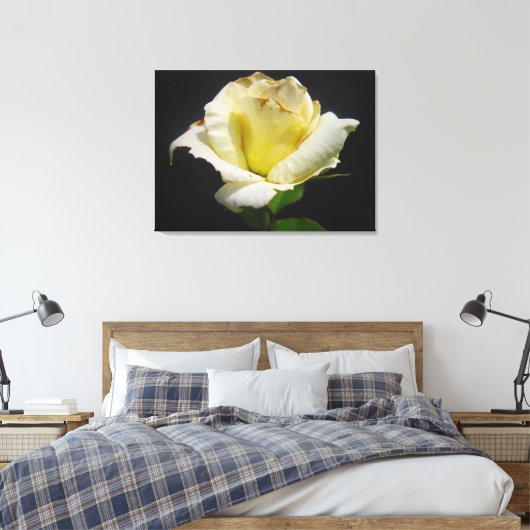 Gelbe Rose-Leinwand Leinwanddruck (Insitu (Schlafzimmer))