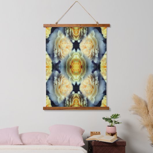 Gelbe Rose Raindrops Abstrakt Wandteppich Mit Holzrahmen (Schlafzimmer)