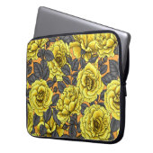 Gelbe Rosen mit grauen Blätter auf Orange Laptopschutzhülle (Vorderseite Links)