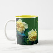 Gelbe Rosen Personalisiert Zweifarbige Tasse (Links)