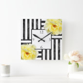 Gelbe Rosen Schwarz-Weiß Streifen Quadratische Wanduhr (Zuhause)