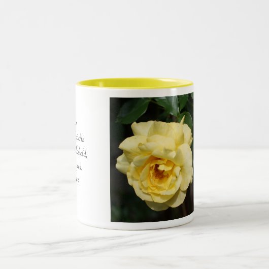 Gelbe Rosen Zwei-Tonen-Tasse Zweifarbige Tasse (Mittel)