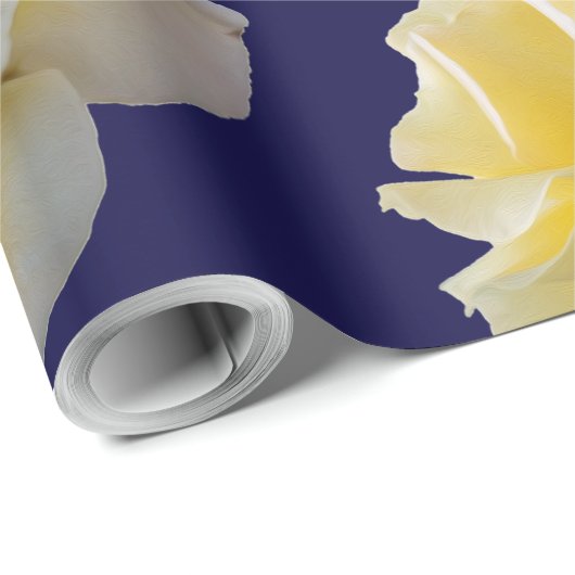 Gelbe Rosenblätter Geschenkpapier (Rolleneckpunkt)