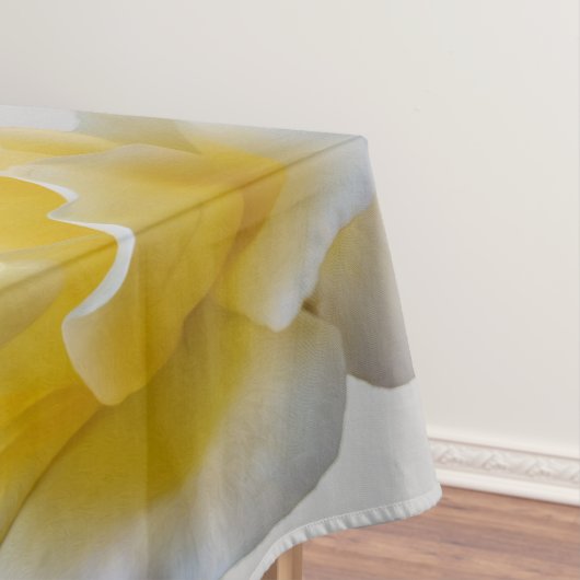 Gelbe Rosenblätter Tischdecke (Beispiel)