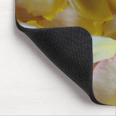 Gelbe Rosenblüten Mousepad (Ecke)