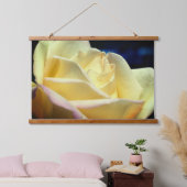 Gelbe Rosenknospe Blume Petals Wandteppich Mit Holzrahmen (Schlafzimmer)