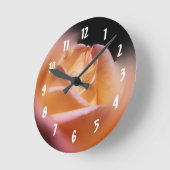 Gelbe Rosenknospe Blume Runde Wanduhr (Winkel)