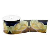 Gelbe Rosenknospe Blume Satinband (Spule)