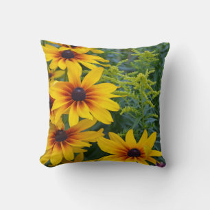 Gelbe Rudbeckia-Blume werfen Kissen