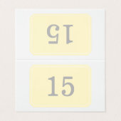 Gelbe, schlicht elegante, geklappte Tischkarte (Außenseite Aufgefaltet)