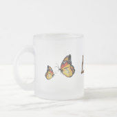 Gelbe Schmetterlinge Zeichnend Mattierte Tasse aus (Links)