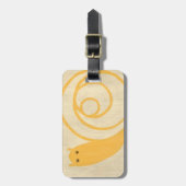 Gelbe Schnecke auf Sahnehintergrund Gepäckanhänger (Vorderseite vertikal)