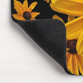 Gelbe schwarze mit Augen Susan-mit BlumenBlumen Mousepad (Ecke)