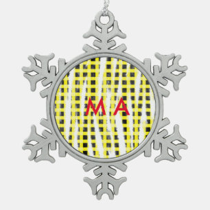 Gelbe schwarze Schachbrettmuster tragen den Namen Schneeflocken Zinn-Ornament
