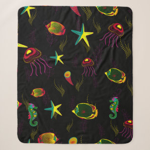 Gelbe, schwarze und braune Fische nahtloses Muster Sherpadecke