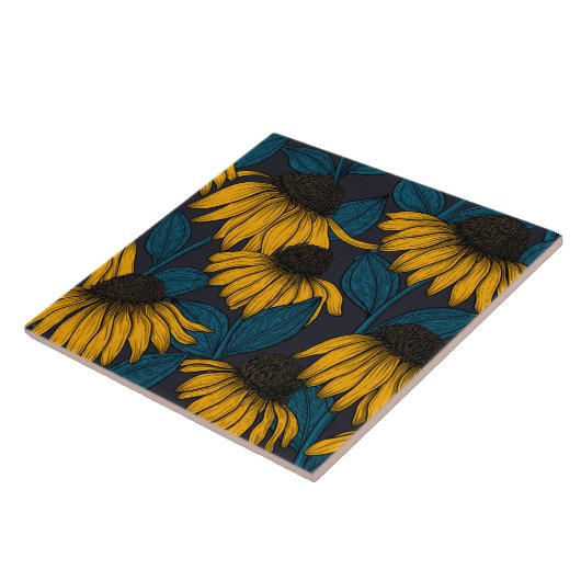 Gelbe Sitzbänke in dunkelblau Fliese (Seite)