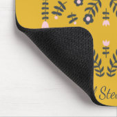 Gelbe skandinavische Folklore-Blume Personalisiert Mousepad (Ecke)