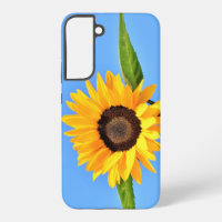 Gelbe Sonnenblume auf blauem Himmel