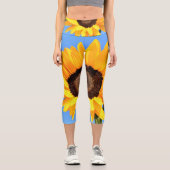 Gelbe Sonnenblume auf blauem Himmel - Sommer Capri Leggings (Vorderseite)