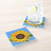 Gelbe Sonnenblume auf blauem Himmel - Sommer Glasuntersetzer (Schrägansicht)