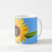 Gelbe Sonnenblume auf blauem Himmel - Sommer Kaffeetasse (VorderseiteRechts)