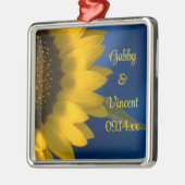 Gelbe Sonnenblume auf Blauer Hochzeit Silbernes Ornament (Links)