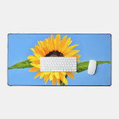 Gelbe Sonnenblume auf Blue Sky Schreibtischunterlage (Tastatur & Maus)