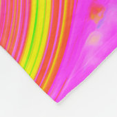 Gelbe Sonnenblume auf einem psychedelischen Swirl Fleecedecke (Ecke)