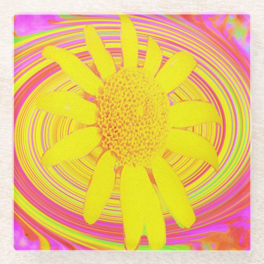 Gelbe Sonnenblume auf einem psychedelischen Swirl Glasuntersetzer (Vorderseite)