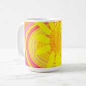 Gelbe Sonnenblume auf einem psychedelischen Swirl Kaffeetasse (Vorderseite Links)