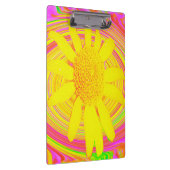 Gelbe Sonnenblume auf einem psychedelischen Swirl Klemmbrett (Rechts)
