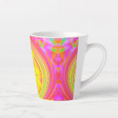 Gelbe Sonnenblume auf einem psychedelischen Swirl Milchtasse (Rechts)