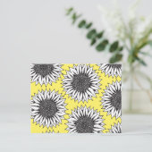 Gelbe Sonnenblume in Schwarz-Weiß-Zeichn Postkarte (Stehend Vorderseite)