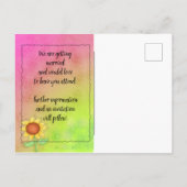 Gelbe Sonnenblumen auf texturiertem Rosa Grün Ankündigungspostkarte (Rückseite)