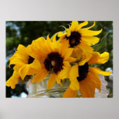 Gelbe Sonnenblumen in einer Jarblütenfotografie Poster (Vorne)