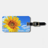 Gelbe Sonnenblumen und Bienen auf blauem Himmel - Gepäckanhänger (Vorderseite horizontal)