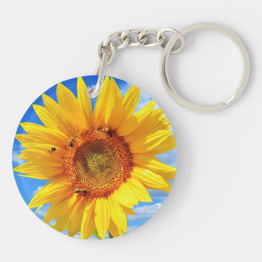 Gelbe Sonnenblumen und Bienen auf blauem Himmel - Schlüsselanhänger (Rückseite)