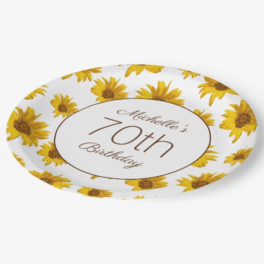 Gelbe Sonnenblumen Weiß 70. Geburtstag Pappteller (Schrägansicht)