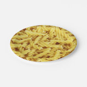 Gelbe Spiralpastete Pappteller (Schrägansicht)