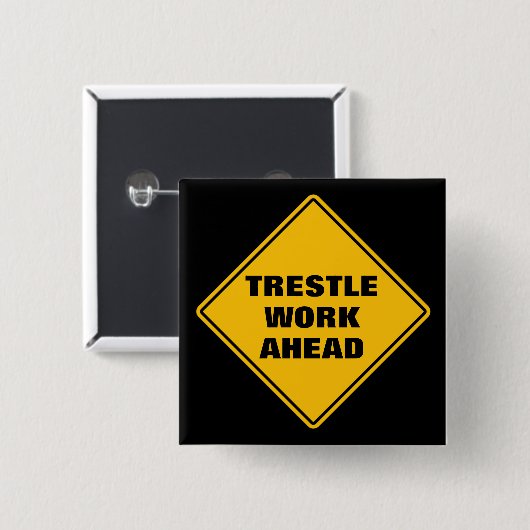 Gelbe Steilküste vor klassischem Straßenschild Button (Vorne & Hinten)