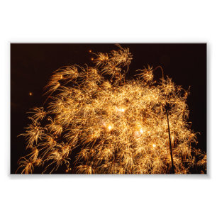 Gelbe Sternexplosion Feuerwerk gegen schwarzen Him Fotodruck
