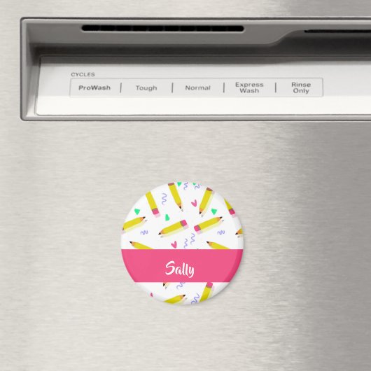 Gelbe Stifte und Scrables auf weiß Magnet (In Situ (Geschirrspüler))