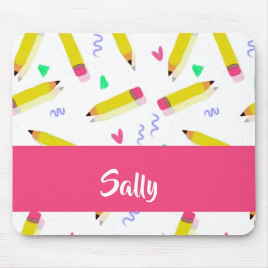 Gelbe Stifte und Scrables auf weiß Mousepad (Vorne)